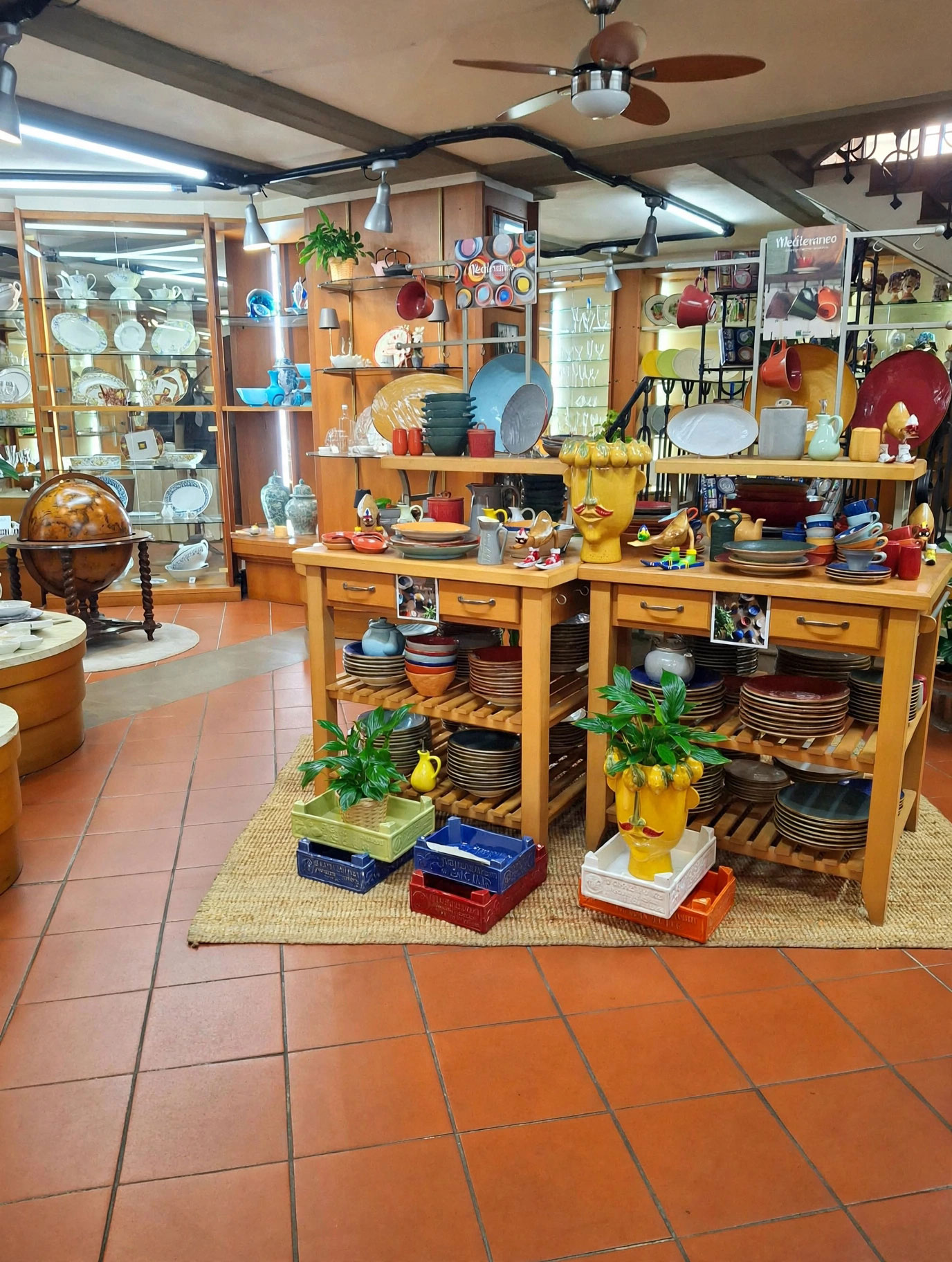 Sale interna del negozio Brunetti foto 4